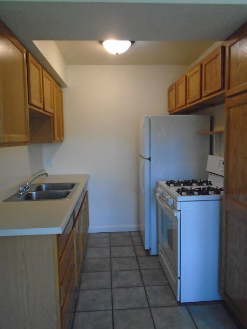 Floor plan for 1 bed, 1 bath, 542 sqft